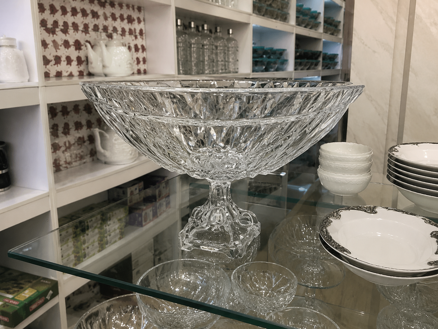 کاسه شیشه ای میوه خوری
